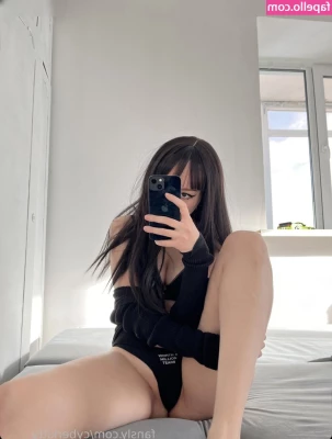 cyberkitty_____ [ cyberkitty ] - I wonder if you’d be able to focus on studying with such teacher