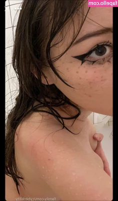 cyberkitty_____ [ cyberkitty ] - Beg me to violate you. 😈😉