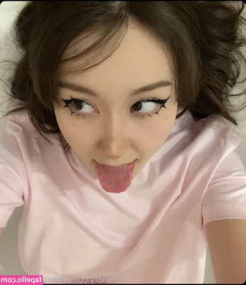 cyberkitty_____ [ cyberkitty ] - Just got some new panties should I do a little photo part 1