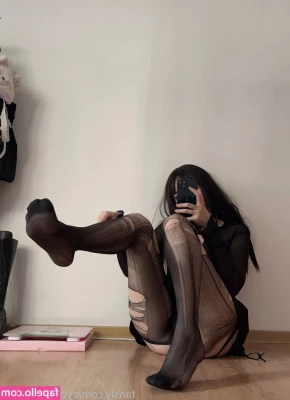 cyberkitty_____ [ cyberkitty ] - Do you prefer it on or off