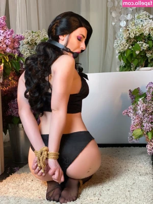 Roxolana - Would you let me ride you like this?