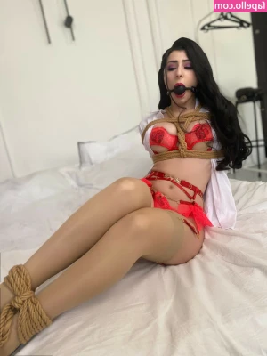 Roxolana - someone said my outfit didn’t count, because i’m a devil everyday