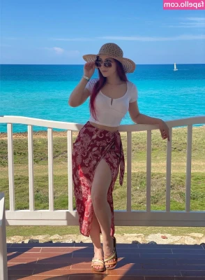Roxolana - love showing off my pretty pussy 🥺💓