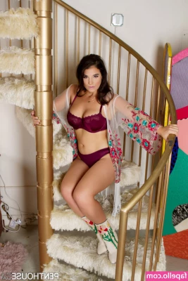 Antonella - Happy hump day sexies