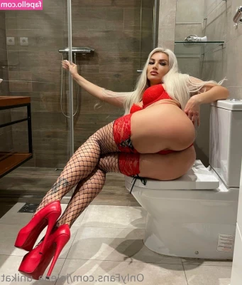 Jelena Unikat [ jelena-unikat ] - Just sent out a hot, free gift to all renewals ! 😍 check DMs. If u