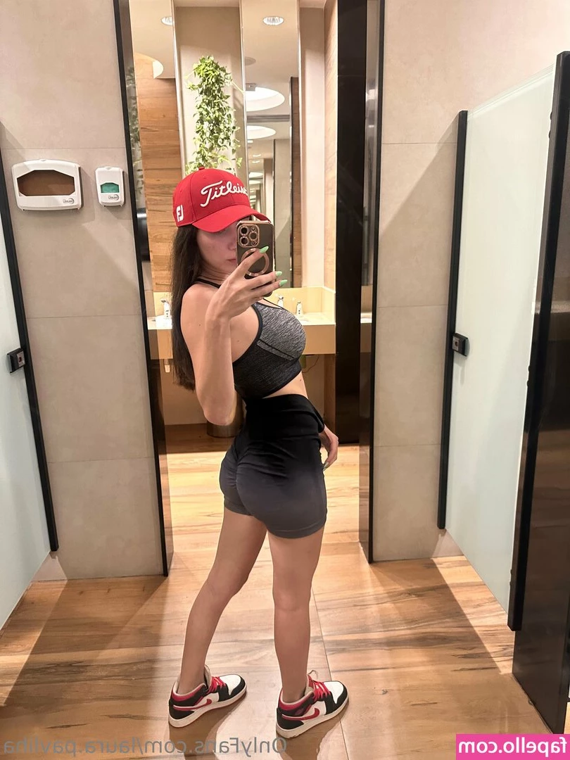 laurasvault - Good enough for your cock?😋