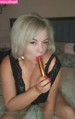 inna_mommyy [ inna-mommyy ] - Lust in mich ein zu tauchen
