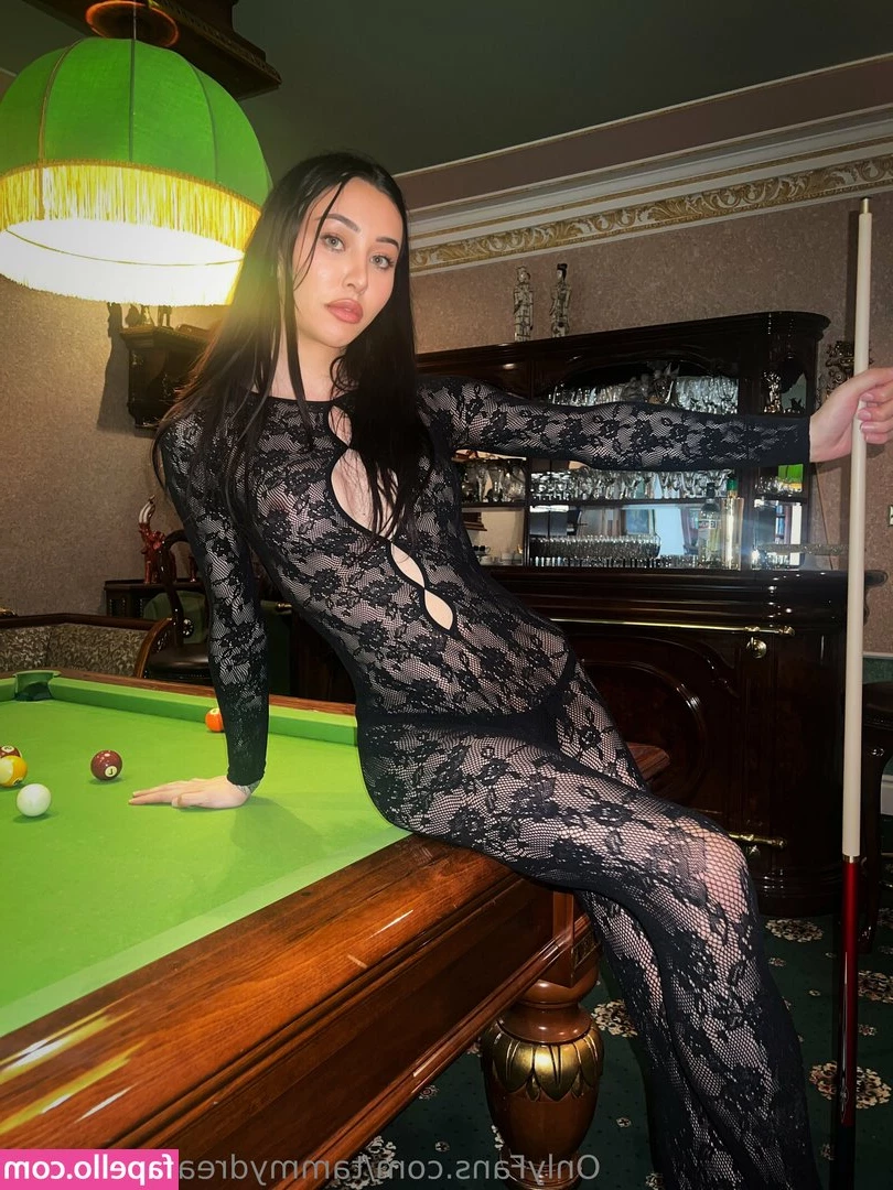 tammydreamworxfree - Fucked a few of these ladies at thos party  so refer some friends to