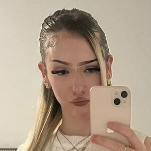 dior4ari