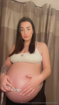 pregnantgoddessella - A couple nudes at the end of a long day