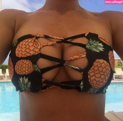 Katy Hearn [ katy-hearn ] - My Halloween costume is no costume 🤭