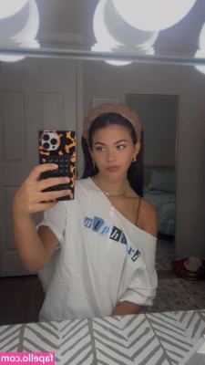 Mia Sweitzer [ mia-sweitzer-1 ] - So hot, so untouchable
