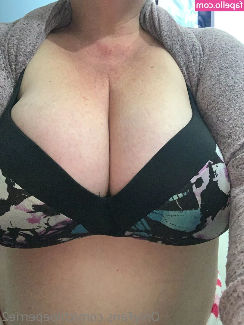 chloeperrie2 - Come see how my day is going!