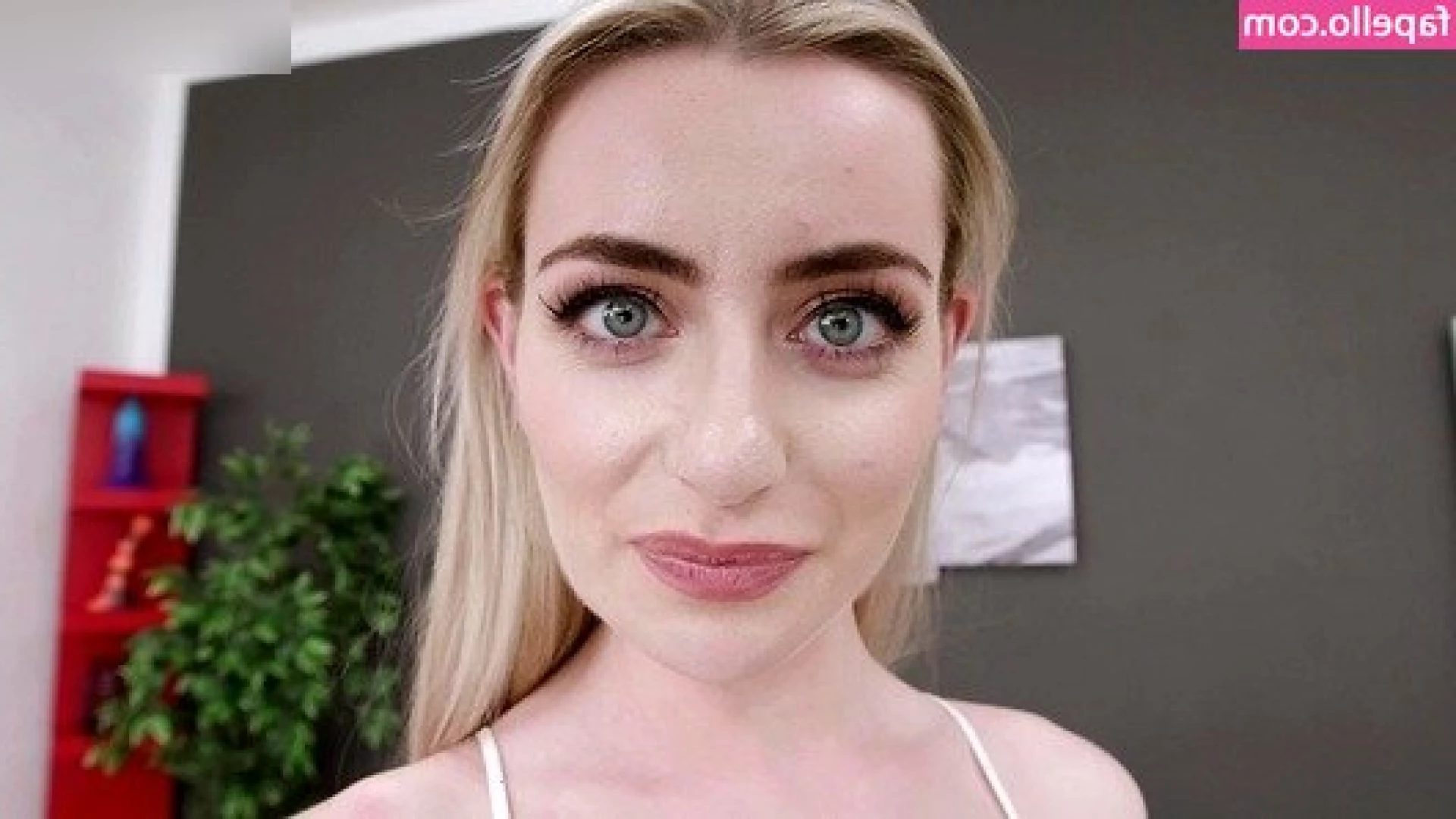 Emily Belle [ emily-belle ] - # @lana_svetlana New little goes to raves and fucks random guys