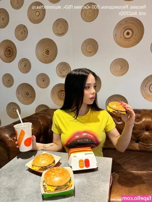 lyna_com [ lyna-com ] - I love latex catsuits but I also love a big black strap on to use on