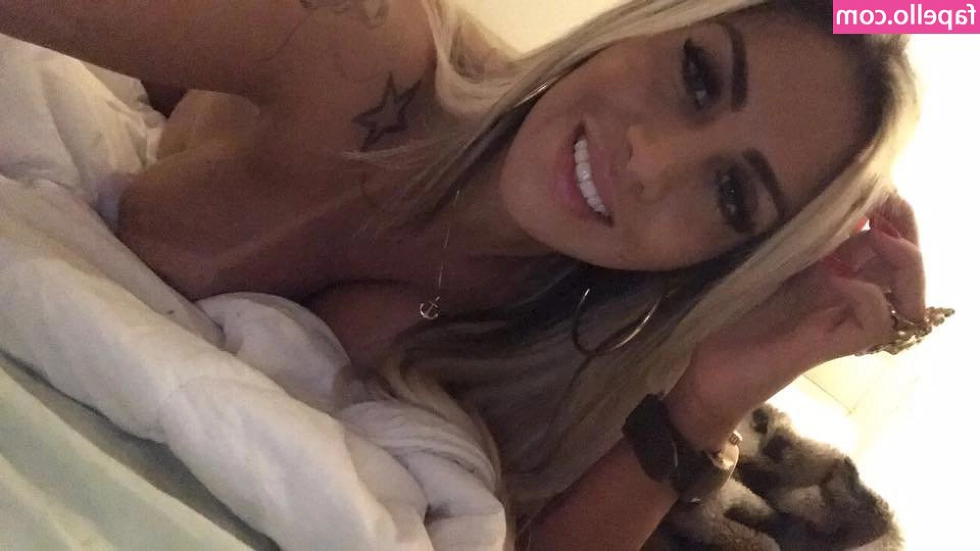 Juju Ferrari [ juju-ferrari ] - Do you have any dirty fantasies you'd like to tell me?