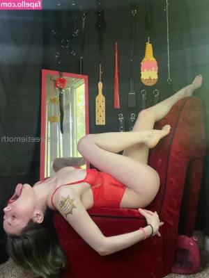 ursweetiemoth - Pretty please  IDK HOW TO ASK FOR IT MORE NICELY THEN WTH MY TITTIES