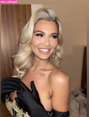 Christine McGuinness [ christine-mcguinness ] - Stream started at 11 04 2023 07 37 pm