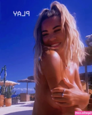 Christine McGuinness [ christine-mcguinness ] - Dying my hair and having a snack   I ll be your snack daddy   Cum see