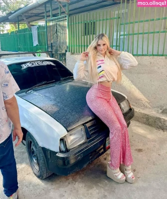 Kittybaboficial - if I was your neighbor would you say hi to me?