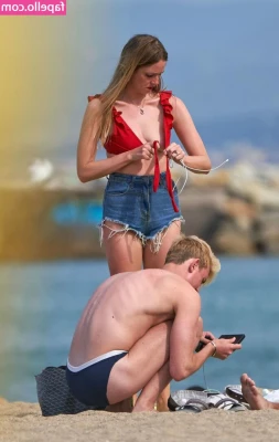 Diana Vickers [ diana-vickers ] - Gas station titties 😁