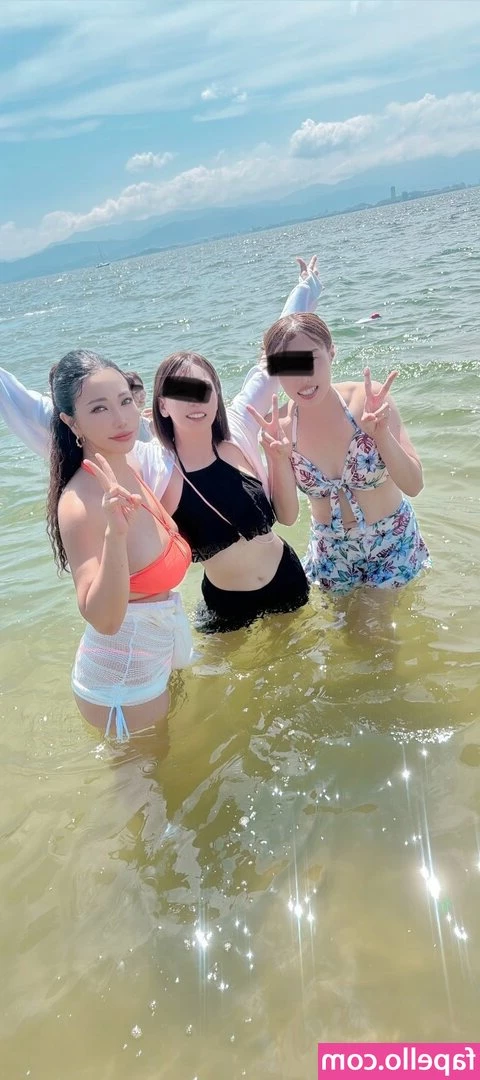 Jung Saerom [ jung-saerom ] - Just want your hands all over my body 😤