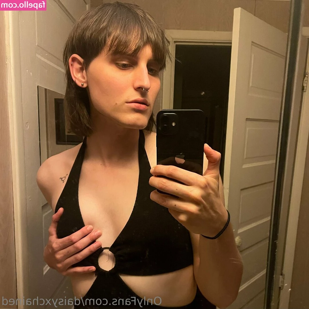 daisyxchained - Weights at the gym     Working on my deadlifts and my booty