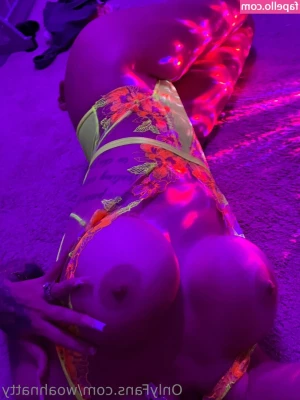 woahnatty - Message me for more!