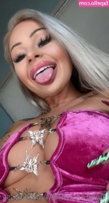 wydstepsissy - A little lower