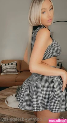 wydstepsissy - I hope you love closeups, that close you can almost taste it! 🤤