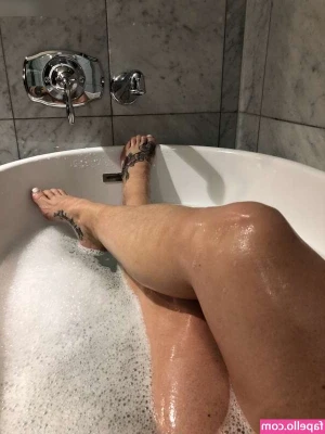 Shay Fox [ shay-fox-1 ] - Feeling so naughty right now, baby! Wanna play? 🥵😈