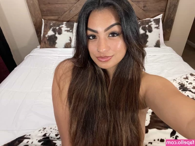 Karina Valentina [ karina-valentina ] - Stretching in thigh highs 🍑 this time I put the camera at a high