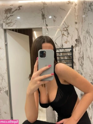 Lina Tsapova [ lina-tsapova ] - Do u like me as hairless kitten?? 😸😸😸