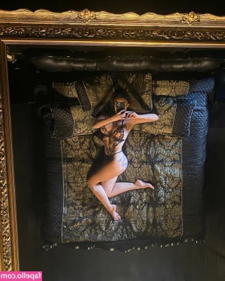 Kiki Daniels [ kiki-daniels-1 ] - Its a butt plug kinda day