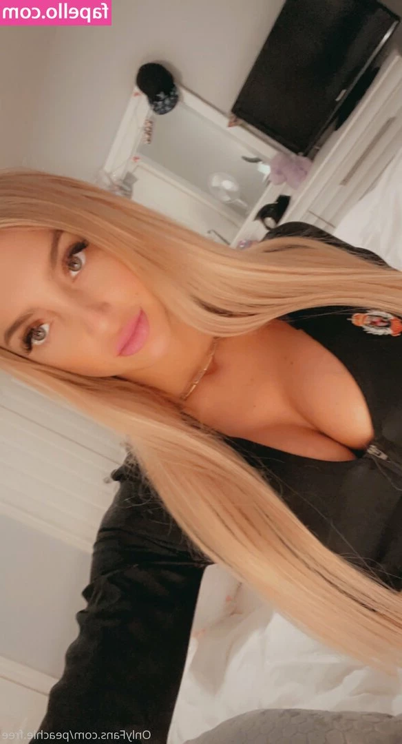 elypeachie_free [ elypeachie-free ] - Was feeling a little fancy