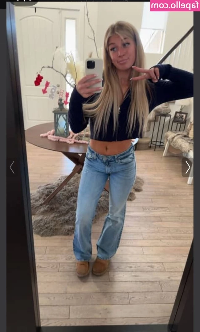 Sarah Lindstrom [ sarah-lindstrom-1 ] - Come and check me out