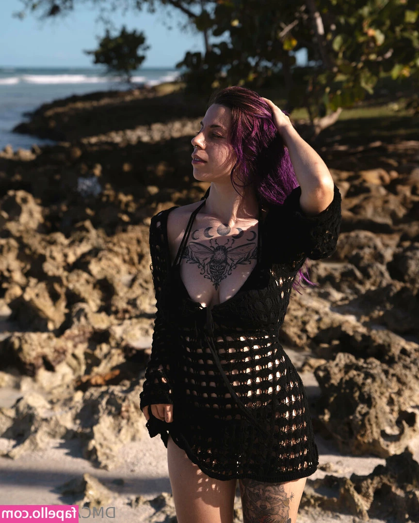 noragefree [ noragefree-1 ] - My tits for sure look nice  in Grey