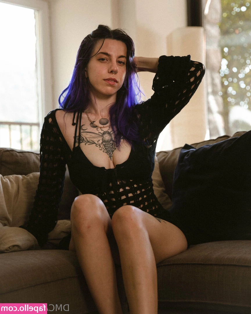 noragefree [ noragefree-1 ] - Today I woke up wanting to jump on my dildo  OMG I think my hole is