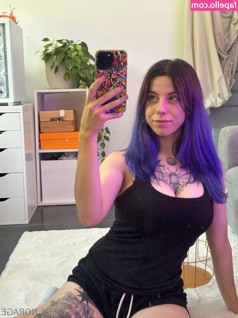 noragefree [ noragefree-1 ] - i love showing you my body!!