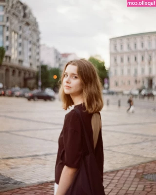 Liza Voroncova [ liza-voroncova ] - Do you like my jacket