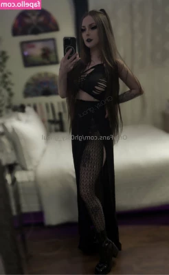 free_gh0sty_ghoul [ free-gh0sty-ghoul ] - Come snuggle with a thick girl