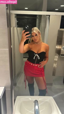 Olena Sadovska [ olena-sadovska ] - was this fit too rockstar for the gym today or just right?