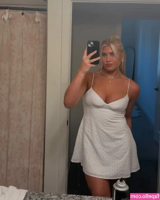 Olena Sadovska [ olena-sadovska ] - dolcenikitaxxx  dolcenikitaxxx  Hi honey  are you ready to see what i