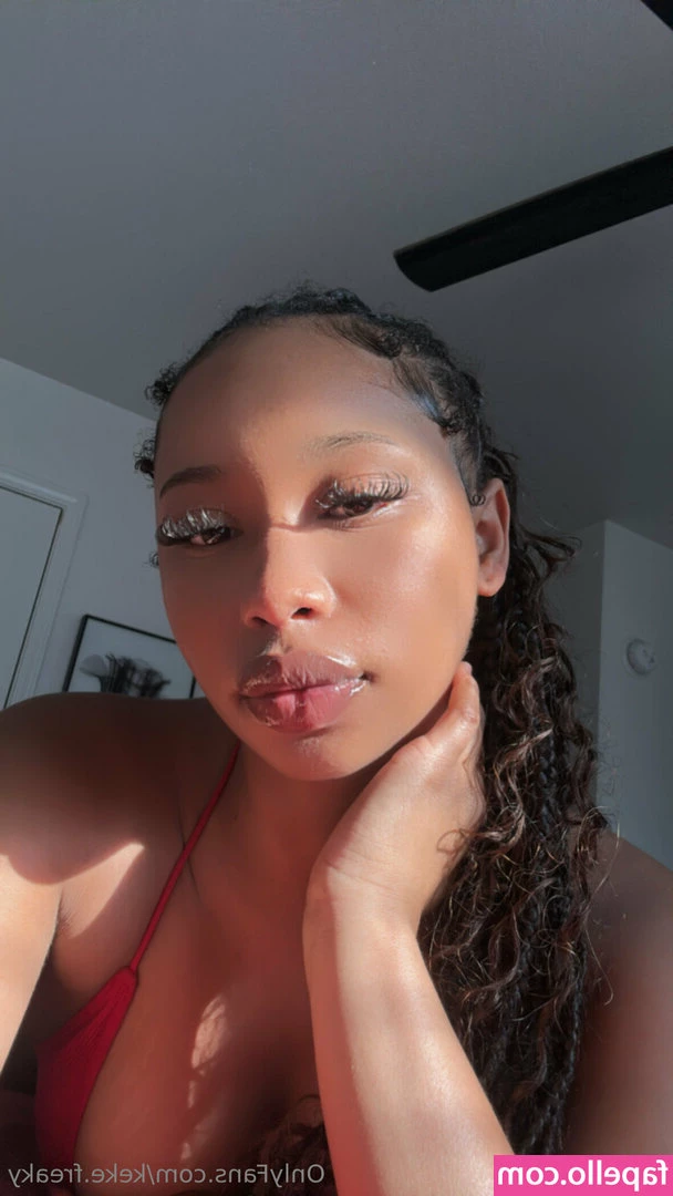 keke.freaky [ keke-freaky ] - Booty looked so good on the live 😱