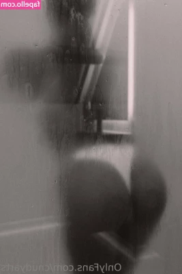 Claire Molin [ claire-molin ] - feeling  cheeky  and horny all bent over