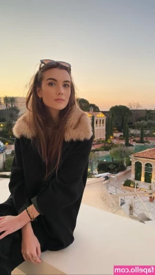 Claire Molin [ claire-molin ] - Em breve videos super quente nesse local