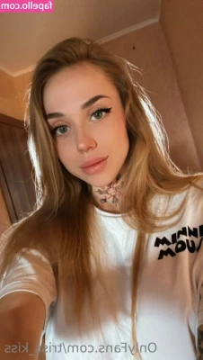 triss_kiss [ triss-kiss ] - Send me a tip  maybe I ll get hard for you