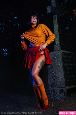 nunacosplayset - Greetings from the garden    Cheers SuperSoka  lt 3