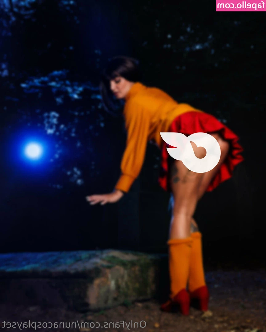 nunacosplayset - Do you like me in red? ❤️