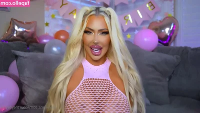 Courtney Taylor [ courtney-taylor ] - Topless!!! 😏 Do you like the way my boobs look? 🥵